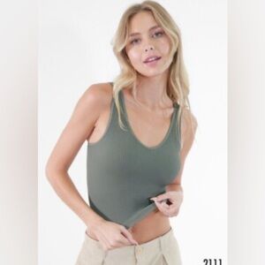 Abercrombie Olive Green Ribbed Crop Tank Top Size Medium